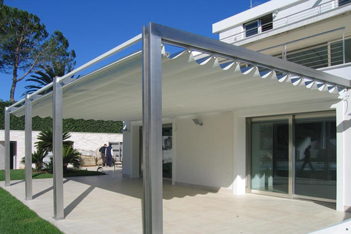 Pergotenda Retractable Awning