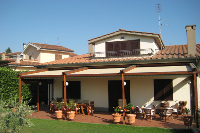 Pergotenda Retractable Awning