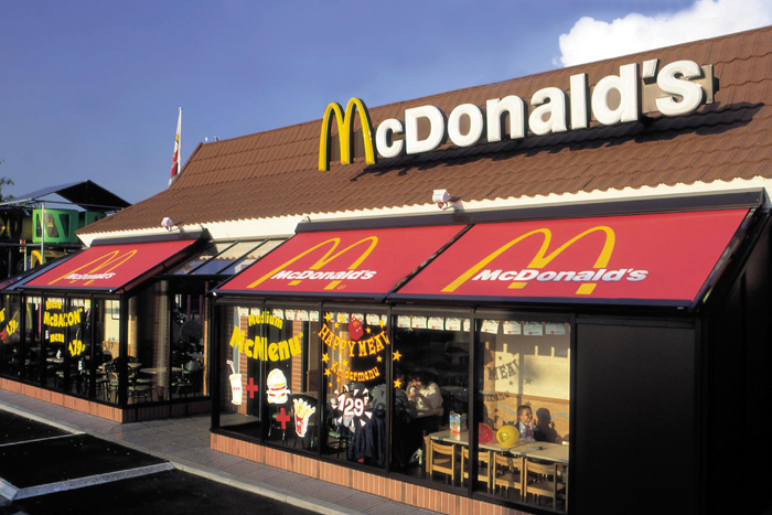 Stobag Airomatic Retractable Awnings